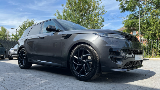 Land Rover Range Rover Sport 3.0 D250 Battersea Edition 5dr Auto Diesel Estate - Image 24